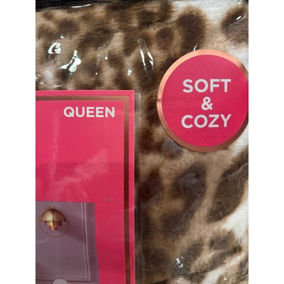 Juicy Couture Brown Leopard Comforter Set, 4 piece Faux Fur Bed Set, Queen - Picture 3 of 5